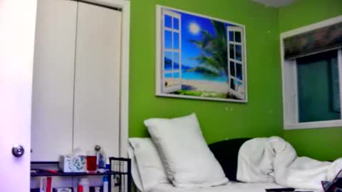 Snapshot of capricorne1965 chatting on January 9, 11:39 pm capricorne1965 online show from January 9, 11:39 pm