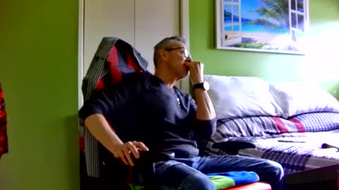 Snapshot of capricorne1965 chatting on February 8, 3:59 pm capricorne1965 online show from February 8, 3:59 pm