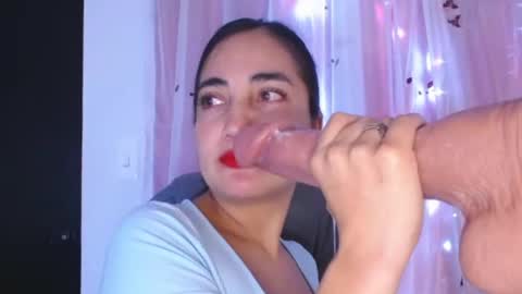 Snapshot of capricornio_16 chatting on February 16, 8:43 am CAPRICORNIO online show from February 16, 8:43 am