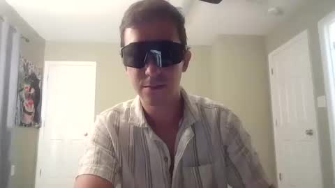 captain_chris8 online show from October 11, 2:33 am