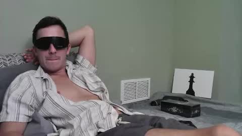 captain_chris8 online show from October 18, 1:30 am