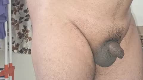 Snapshot of captain_juicyprecum chatting on December 2, 12:52 am captian juicyprecum online show from December 2, 12:52 am