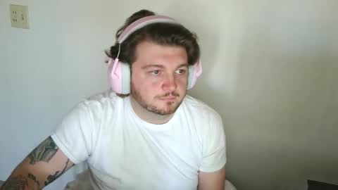 Snapshot of captianplanet1313 chatting on October 16, 2:40 pm captianplanet1313 online show from October 16, 2:40 pm