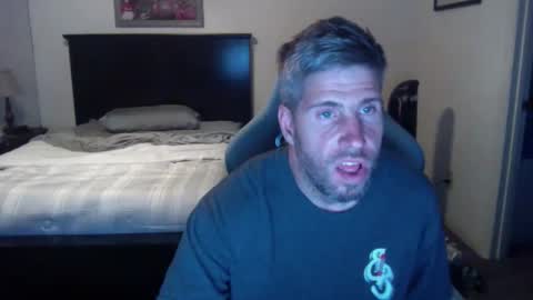 Snapshot of captmorgan30263 chatting on April 27, 3:04 am captmorgan30263 online show from April 27, 3:04 am