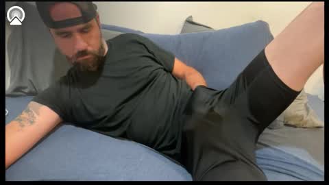 Snapshot of captnblackbeard chatting on October 19, 7:47 pm captnblackbeard online show from October 19, 7:47 pm