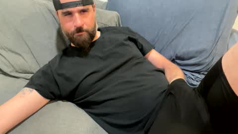 Snapshot of captnblackbeard chatting on February 15, 3:25 am captnblackbeard online show from February 15, 3:25 am