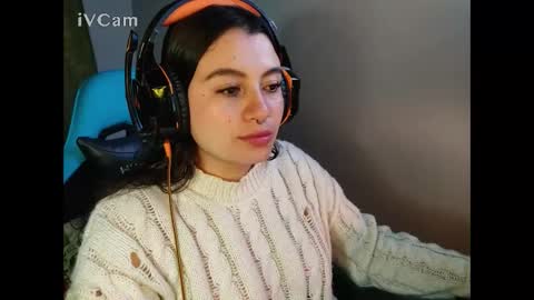cara890713 online show from January 14, 6:24 am