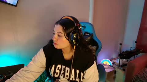 cara890713 online show from February 25, 8:09 pm
