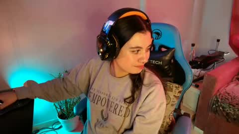 cara890713 online show from February 28, 6:09 pm