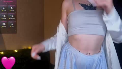 caramel_95 online show from March 18, 7:28 pm