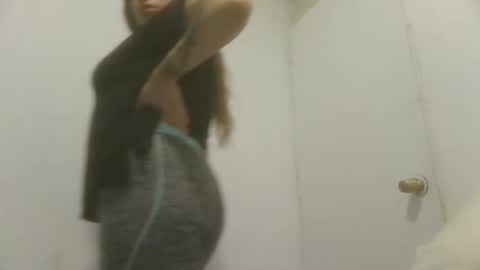 Snapshot of caravibugue chatting on December 14, 7:18 am caravibugue online show from December 14, 7:18 am