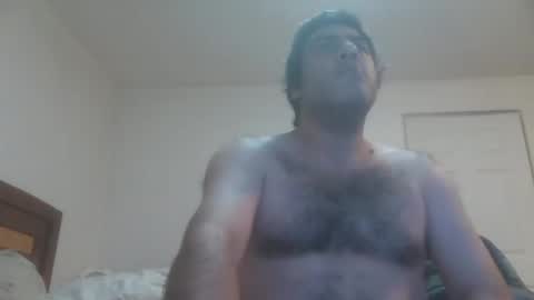 Snapshot of caravibugue chatting on October 16, 2:56 am caravibugue online show from October 16, 2:56 am