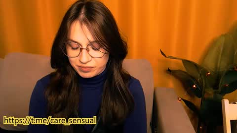 Snapshot of care_sensual chatting on December 5, 7:16 am Mary online show from December 5, 7:16 am