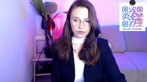 Snapshot of care_sensual chatting on September 30, 5:18 pm Mary online show from September 30, 5:18 pm