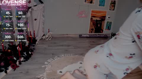 NONA    follow online show from November 1, 6:04 am