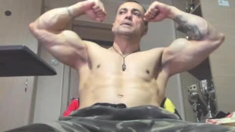 Laz online show from May 4, 9:44 pm