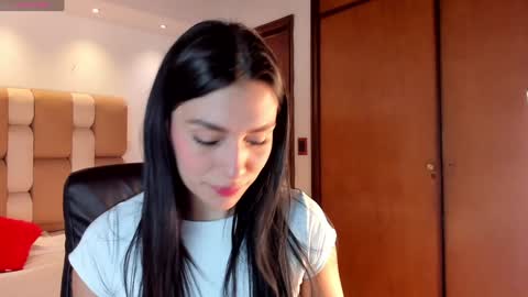 Snapshot of carina_rossi chatting on December 27, 3:09 am Carina online show from December 27, 3:09 am