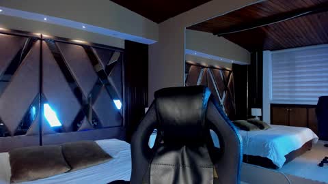 Snapshot of carina_rossi chatting on February 19, 12:11 pm Carina online show from February 19, 12:11 pm