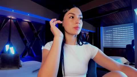 Snapshot of carina_rossi chatting on February 25, 12:24 pm Carina online show from February 25, 12:24 pm