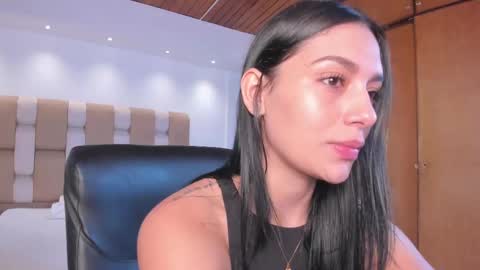 Snapshot of carina_rossi chatting on October 9, 12:25 pm Carina online show from October 9, 12:25 pm