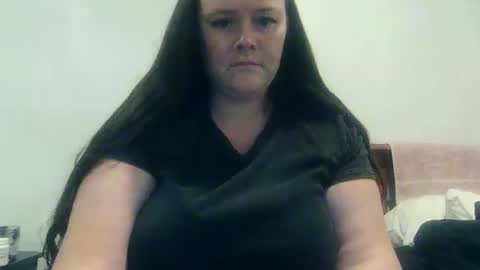 Snapshot of carinabro10 chatting on October 3, 10:45 am carinabro10 online show from October 3, 10:45 am