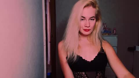 Carin online show from October 13, 7:58 pm