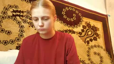 Snapshot of carissaalderson chatting on June 8, 3:51 am Kira online show from June 8, 3:51 am