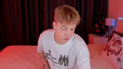 Carl online show from December 13, 11:02 am