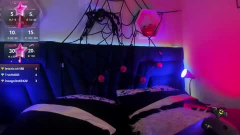 Snapshot of carla_rosee chatting on October 31, 6:47 am carla online show from October 31, 6:47 am