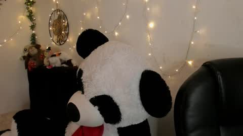 Snapshot of carla_smith__ chatting on December 15, 3:55 am Carla online show from December 15, 3:55 am