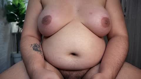 NO FREE HERE IF YOUR BROKE DONT STAY HERE online show from December 1, 8:03 pm