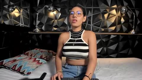 Snapshot of carlamarrinson chatting on March 16, 4:18 am carlamarrinson online show from March 16, 4:18 am