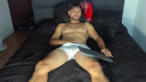 Snapshot of carlbadams96 chatting on December 14, 4:12 am sebasfit online show from December 14, 4:12 am