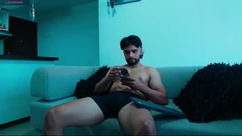 Snapshot of carlbadams96 chatting on January 16, 11:09 pm sebasfit online show from January 16, 11:09 pm