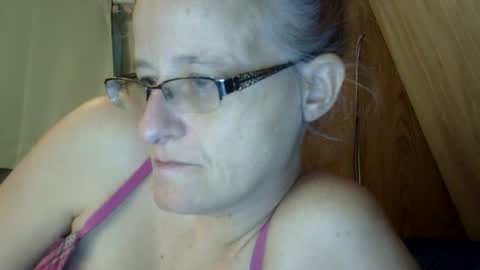 Snapshot of carleeswoman08 chatting on February 14, 6:40 pm carleeswoman08 online show from February 14, 6:40 pm