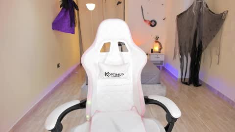 Alejandra online show from October 28, 1:53 am