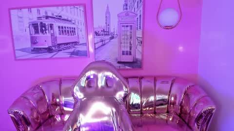 Snapshot of carlie_mayer chatting on January 9, 3:26 am CARLYE online show from January 9, 3:26 am