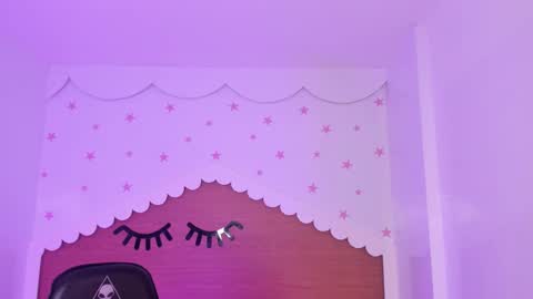 Snapshot of carlie_mayer chatting on September 11, 2:44 am CARLYE online show from September 11, 2:44 am