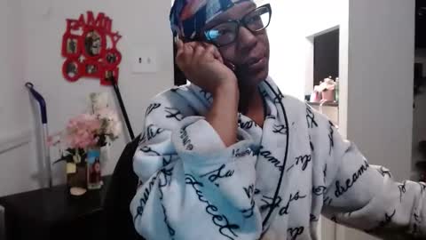 Carlie online show from February 14, 5:15 am