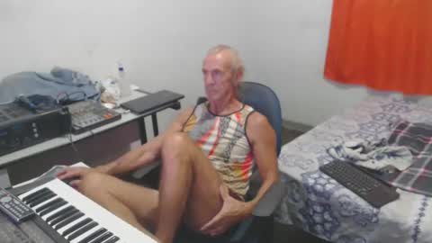 carlos online show from May 7, 1:55 am