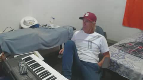 carlos online show from May 9, 3:45 am