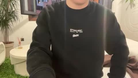 Snapshot of carlos_owen chatting on October 24, 5:53 pm carlos_owen online show from October 24, 5:53 pm