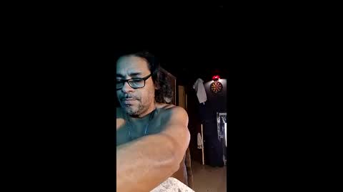 Snapshot of carloslove1972 chatting on February 4, 8:09 am carloslove1972 online show from February 4, 8:09 am