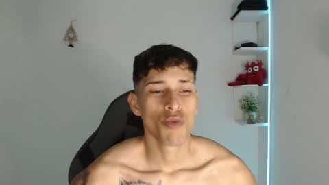 carlossmi01 online show from March 15, 4:24 pm