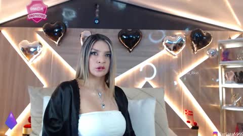 Carla Carla  I am sensual goddes and i was born for loveworshipping and enjoyment. online show from September 30, 10:15 pm