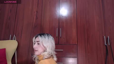 Snapshot of carly_grasso chatting on February 23, 5:12 am carly grasso  online show from February 23, 5:12 am