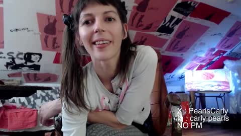 Snapshot of carlypearls chatting on January 7, 6:05 am Carly Pearls online show from January 7, 6:05 am