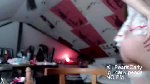 Snapshot of carlypearls chatting on January 19, 3:32 am Carly Pearls online show from January 19, 3:32 am