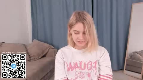 Snapshot of carmellasavina chatting on March 12, 5:41 pm Alice online show from March 12, 5:41 pm