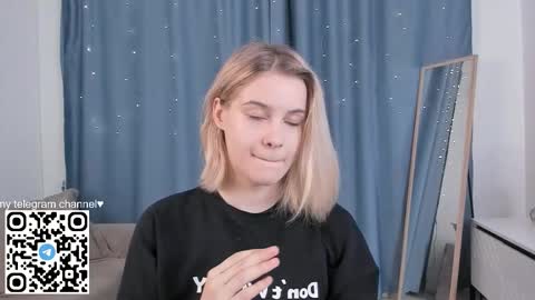 Snapshot of carmellasavina chatting on March 13, 5:41 pm Alice online show from March 13, 5:41 pm